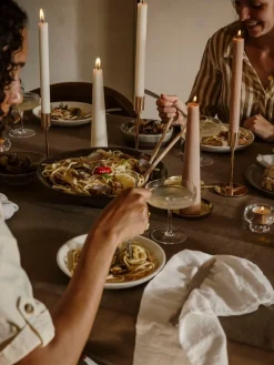 Geribde obelisk kaars