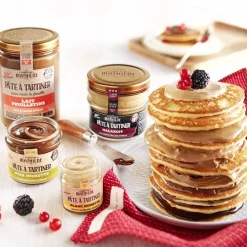 Hazelnoten en cacao boterhampasta