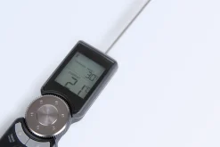 Instant thermometer