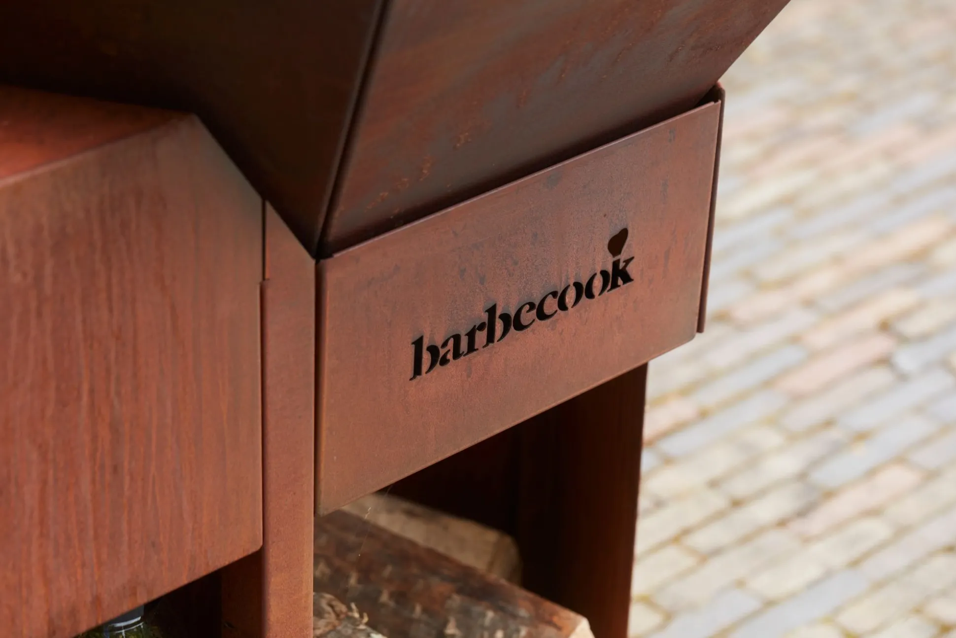 Nestor Island corten staal