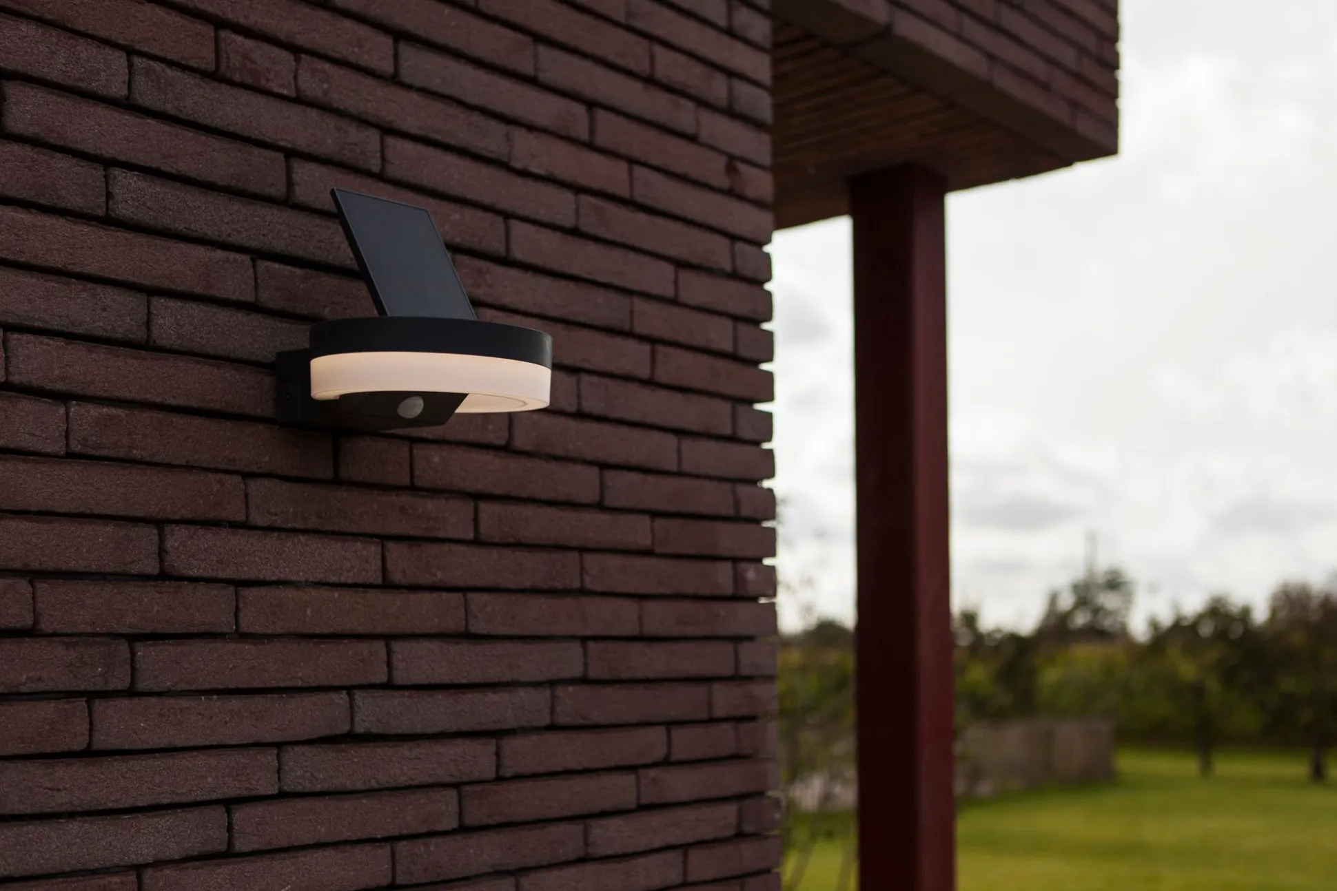 Runda solar wandlamp