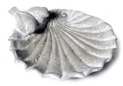 Shell birdbath l28w26h8,5