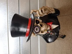 Skelet buste in kostuum