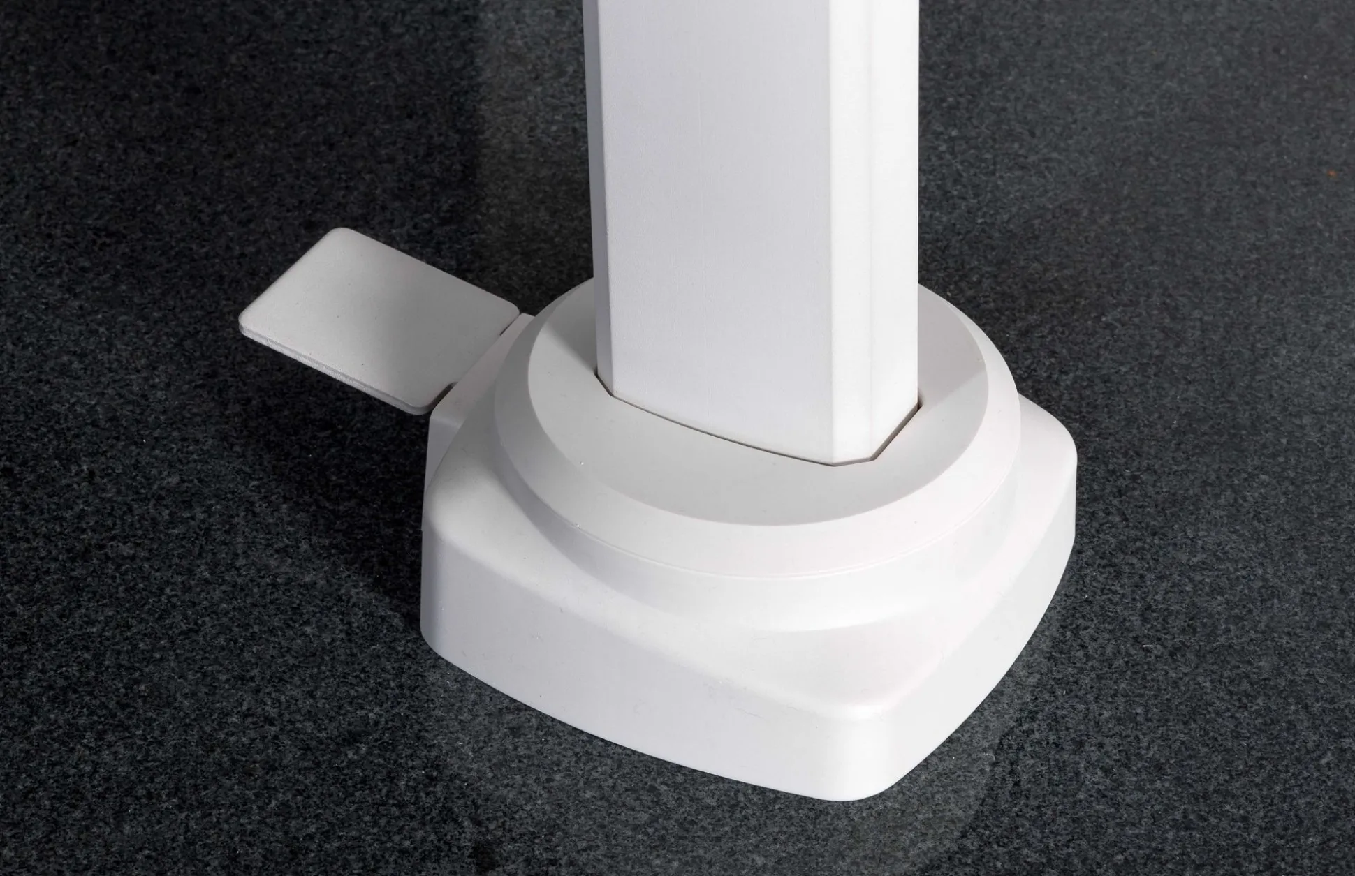 Zweefparasol Malaga wit-soft grijs